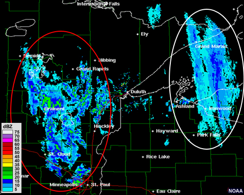 Radar image showing both snow (outlined in white) and rain (outlined in red)